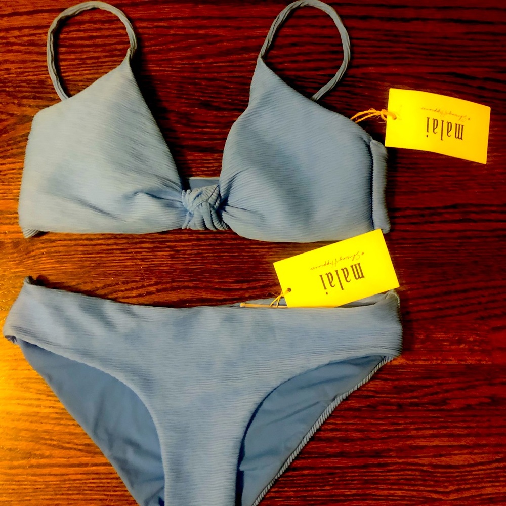 Bikini Set - Picture 3 of 4